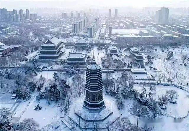 致敬暴风雪中不平凡的你_辽阳