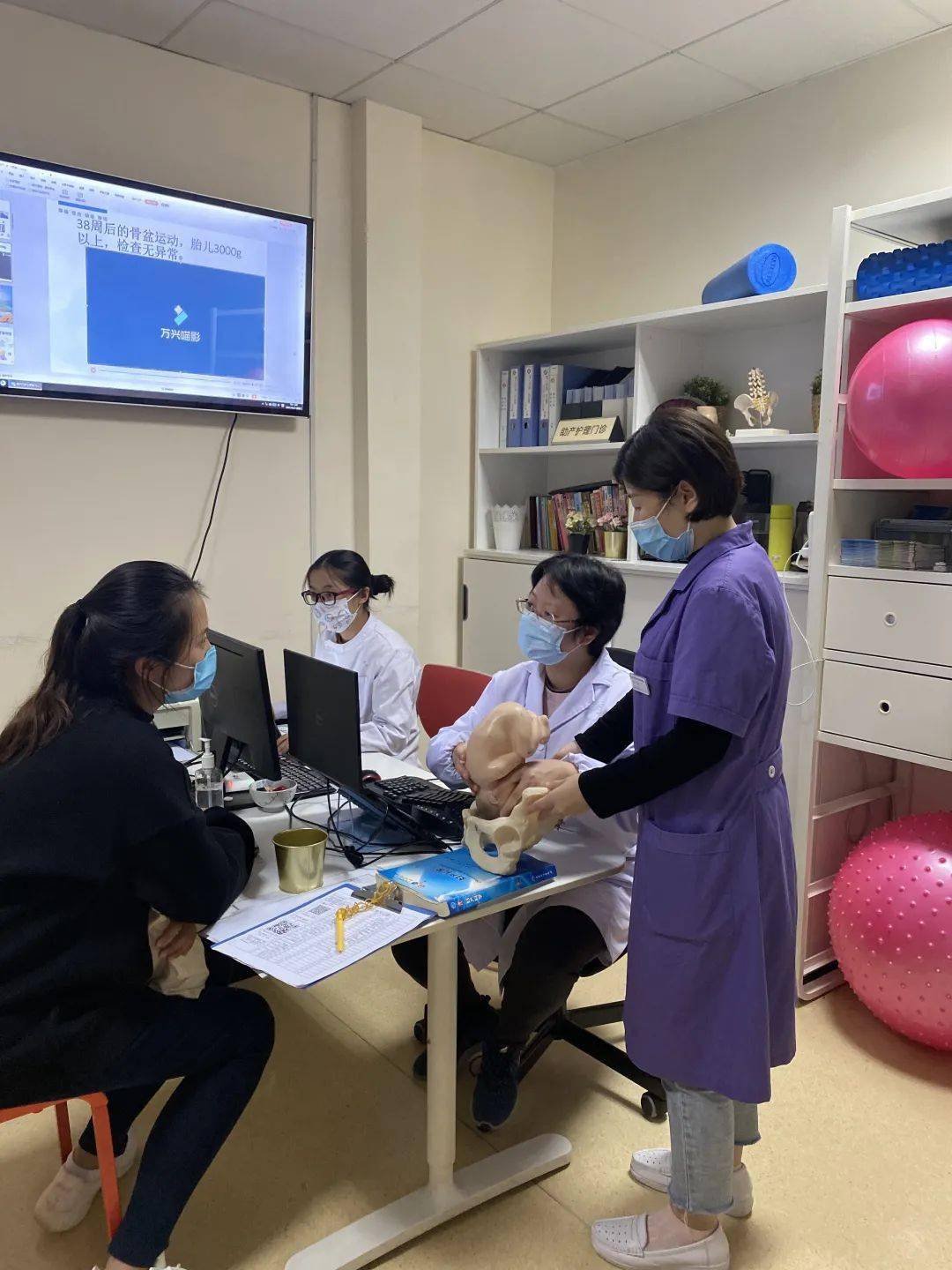 南京市妇幼保健院首期中国妇幼保健协会专科助产士临床实践培训班圆满