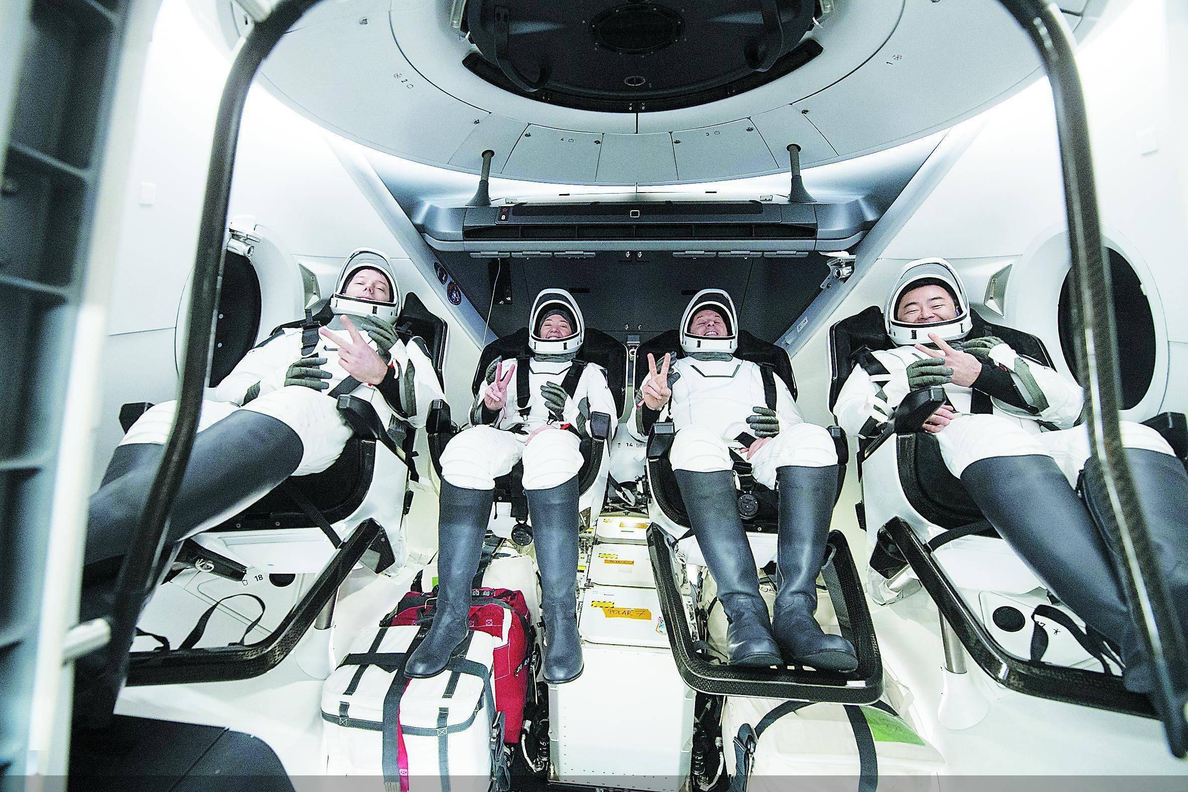 时间|SpaceX“龙飞船”Crew-2机组返回地球