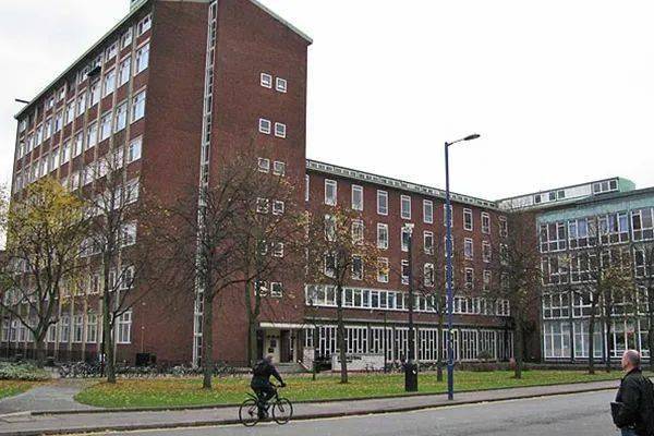 人工智能时代来临，是时候搭上“编程热”这辆快车了