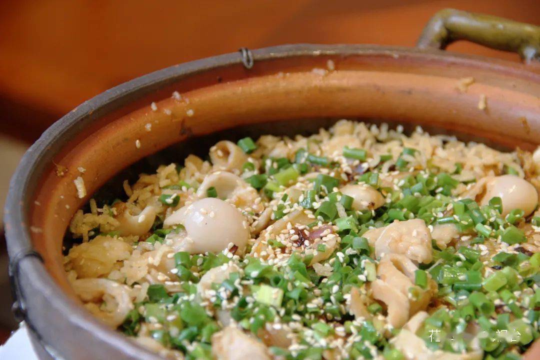 乐活花都丨走带你去大肠焗饭饮早茶