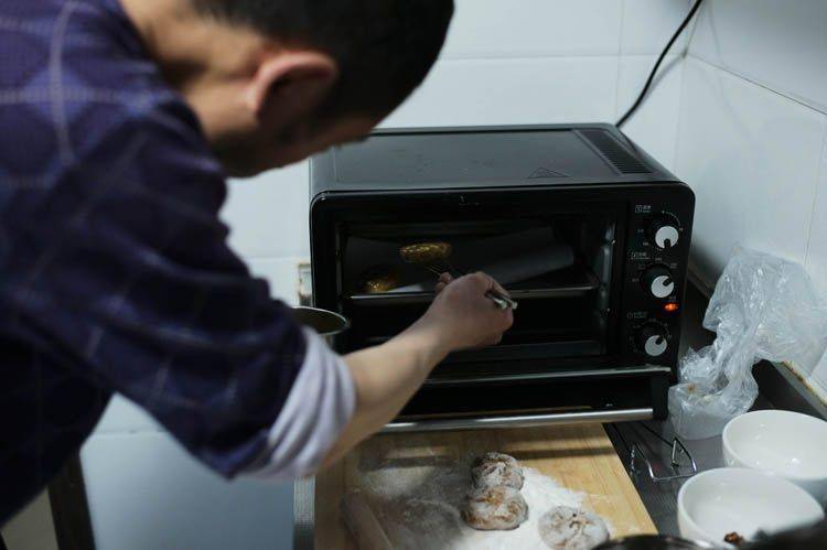 病友|“罩子”里的小姑娘