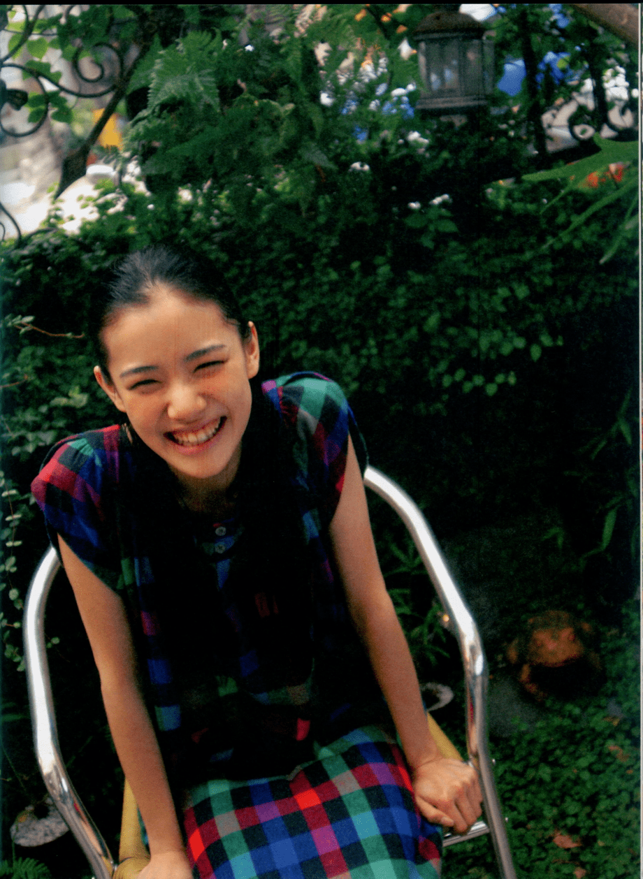 苍井优写真集[ 回転テーブルはむつかしい.