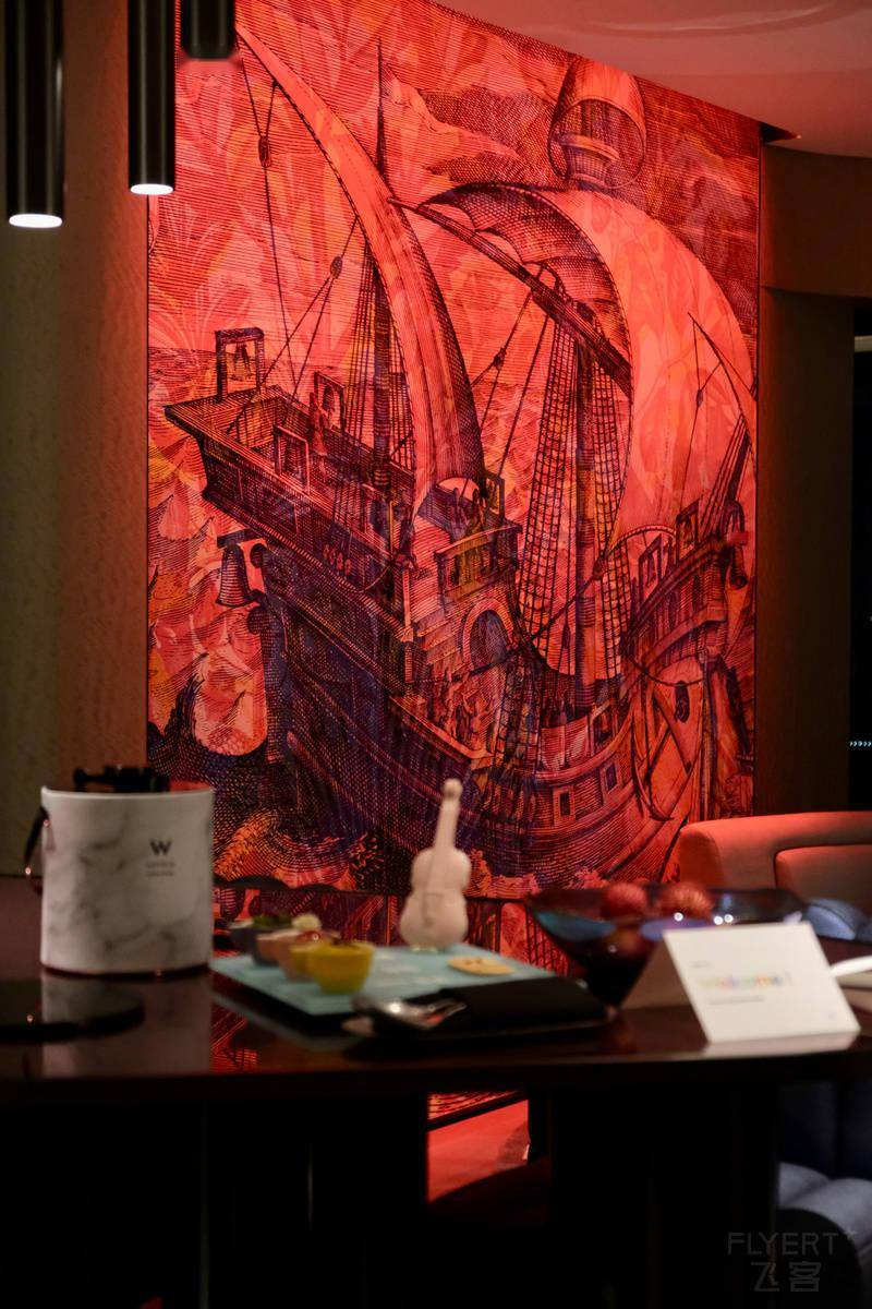 宝龙厦门是一个洋溢着青春活力的城市，与W品牌可谓是天作之合