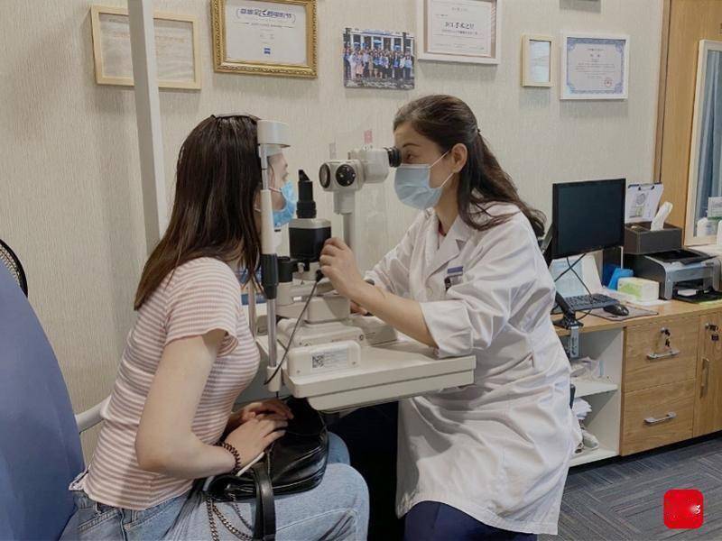 成人|老花镜买成品，成人近视不加深，这些成人配镜的坑得避开