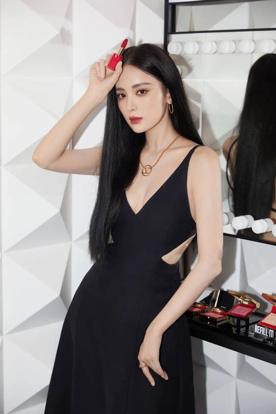 面部美人计 | 欧阳娜娜和娜扎的中庭缩短术，大鼻子星人看过来
