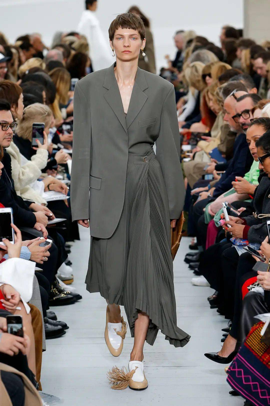 品牌 BV设计师离职,时尚圈再无“云朵包”