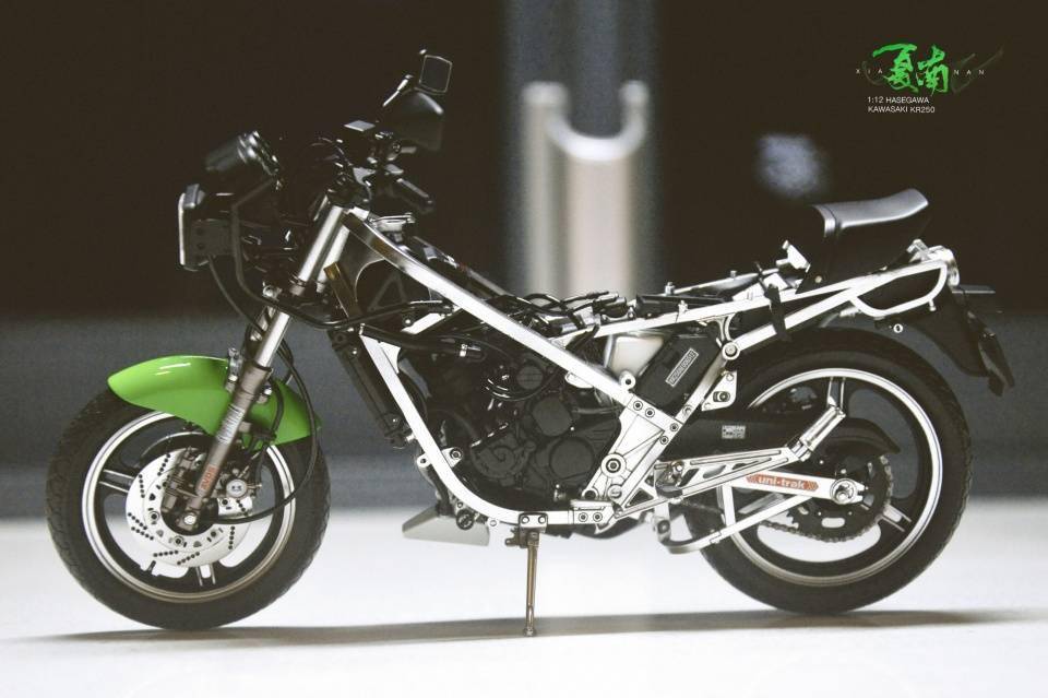 文章|模玩秀：长谷川 1/12 川崎KR250 摩托