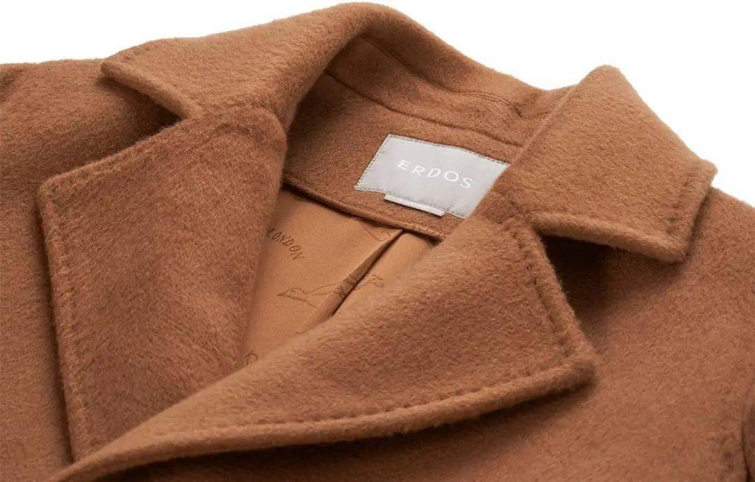 做工 一件双面呢大衣要好几万?凭什么这么贵?