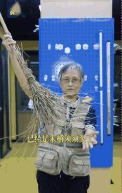 坐拥百万粉丝！上海这位72岁“吴姥姥”火了！原来还可以这么“玩”物理