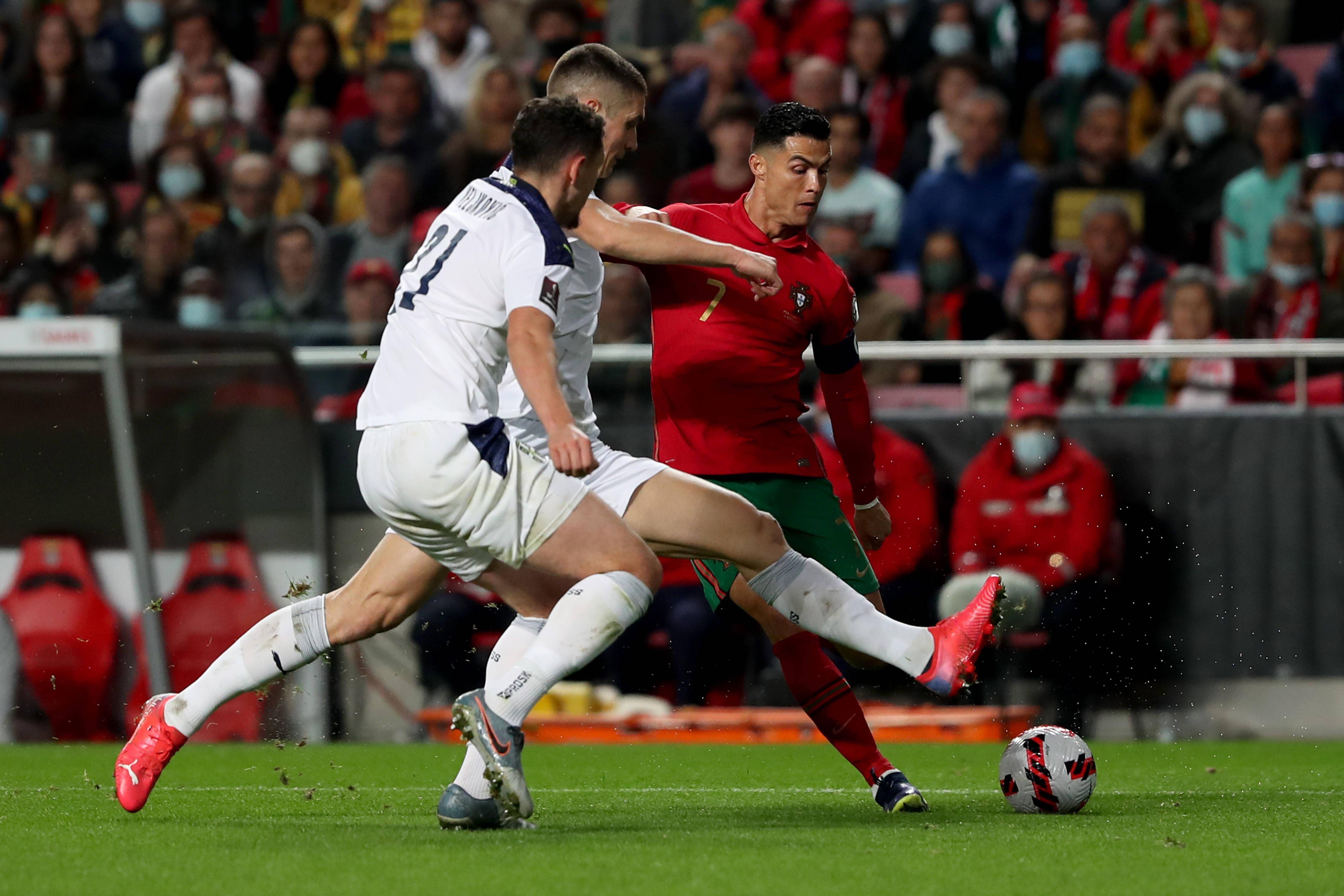 足球——世预赛:葡萄牙不敌塞尔维亚