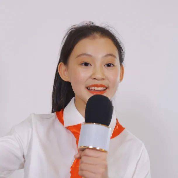 人大附中石景山学校 艾梦瑶为梦想添翼的博雅少年以文艺特长白海辰