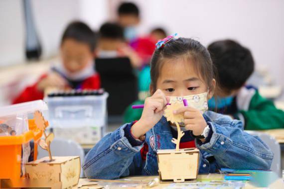 浙江湖州：智能普及大赛 丰富课余时光