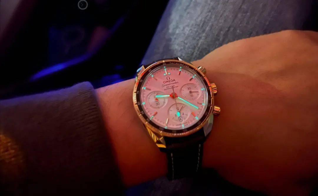 外观这枚表，我愿称之为超霸颜值担当