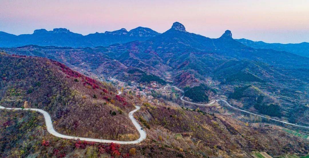 090909通往市区的"愚公路"金刚纂盘山公路,北与滩九路相连,南与