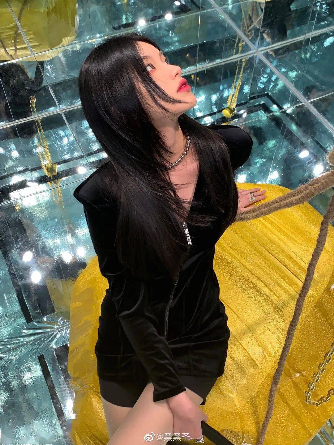 发型看了李庚希周雨彤的长发，我更想剪短头了