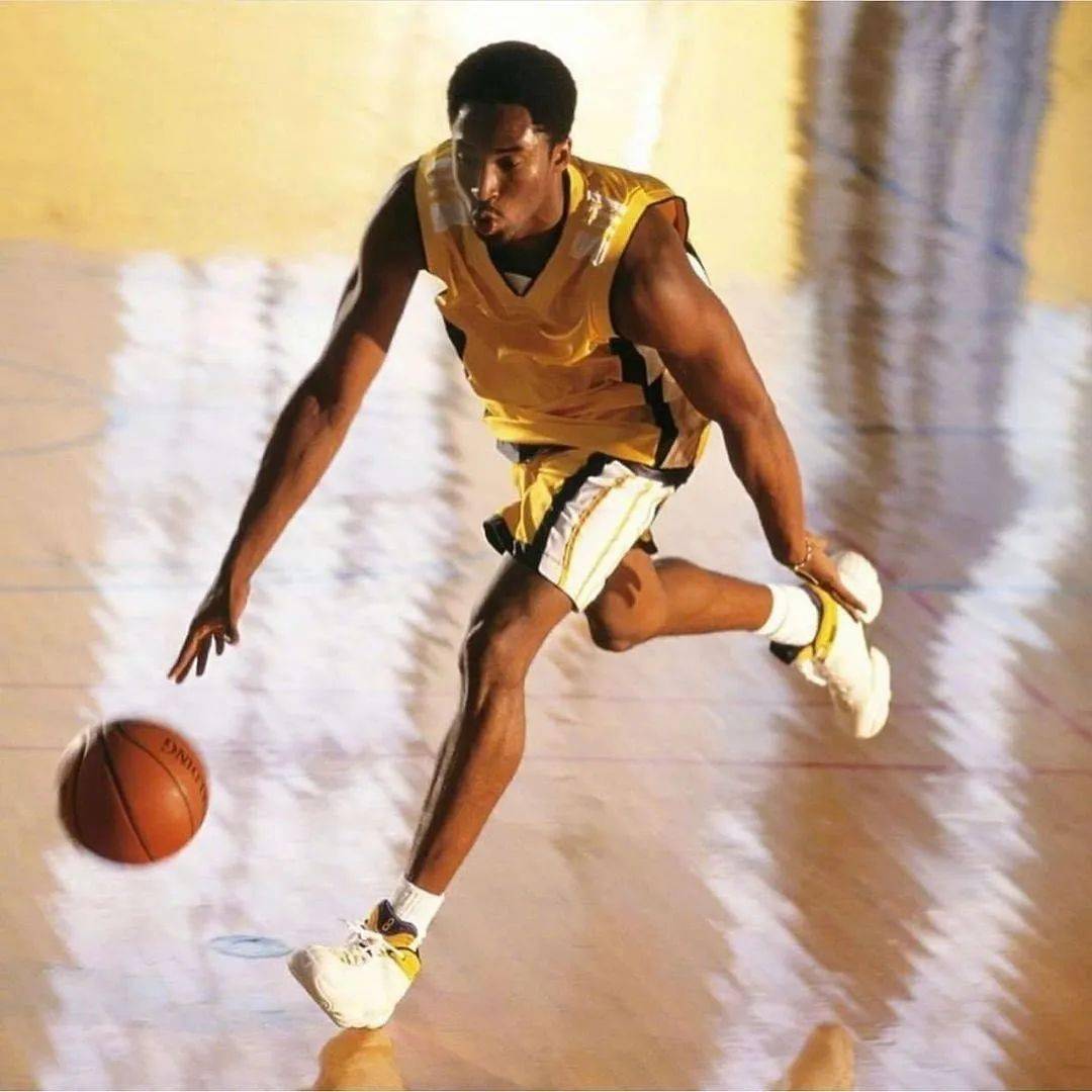 分享一组年轻科比的训练组图_网络