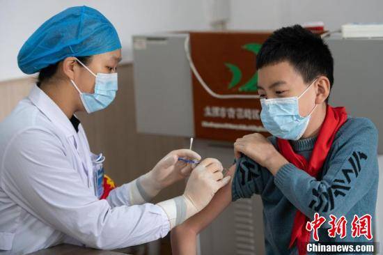 接种|太原小学生有序接种新冠病毒疫苗