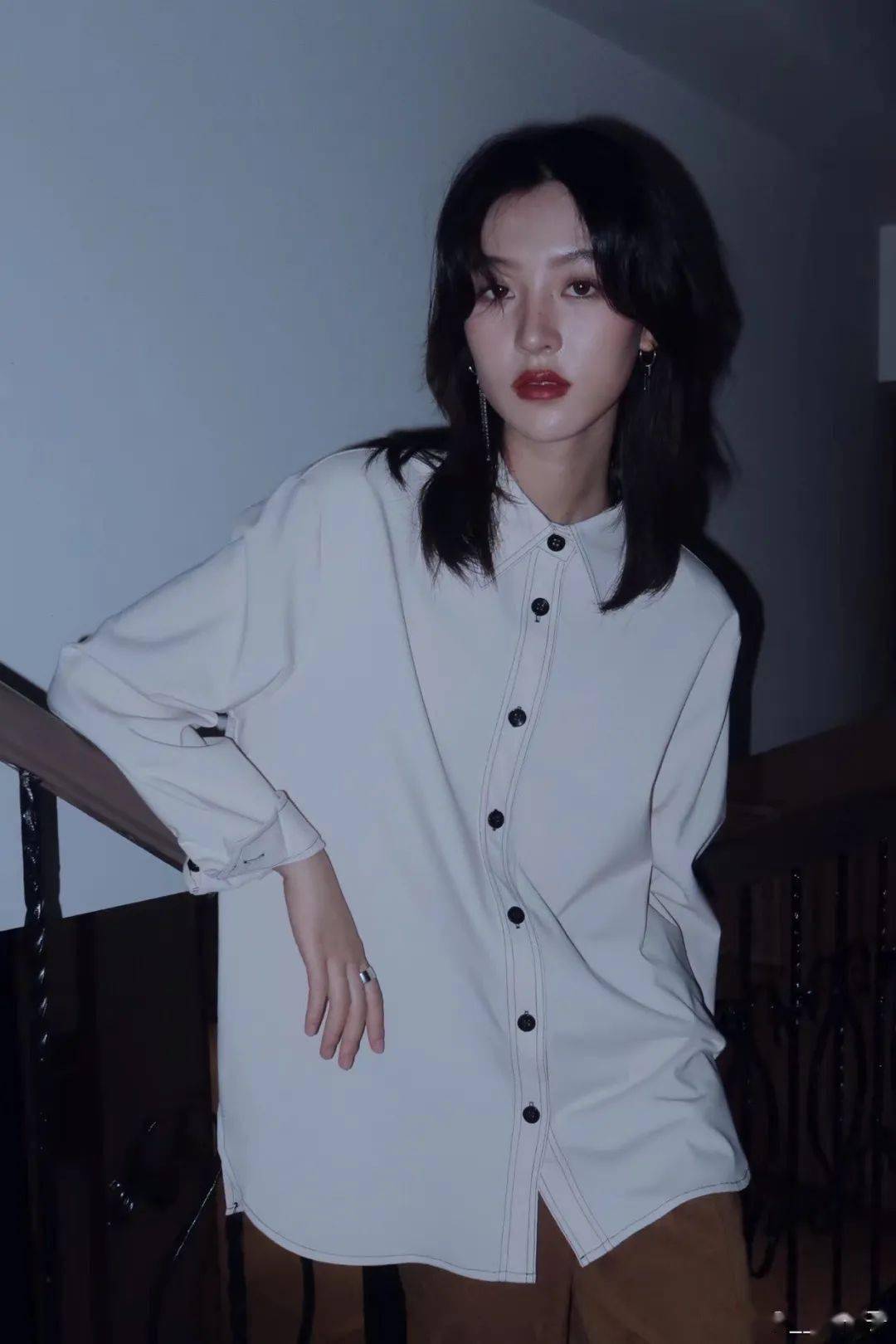 发型看了李庚希周雨彤的长发，我更想剪短头了