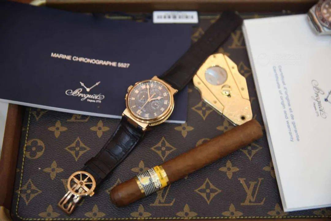 上手寒冷的冬天，赶紧买只皮带表压压惊