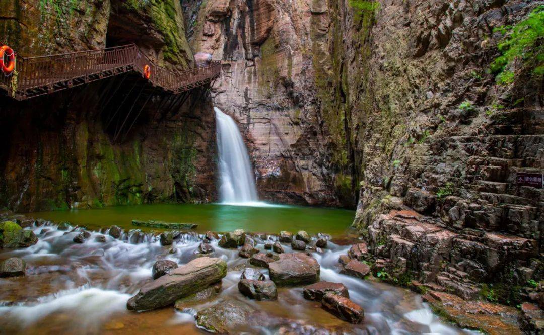 相约龙潭大峡谷,感受它的雄阔与深幽之美!