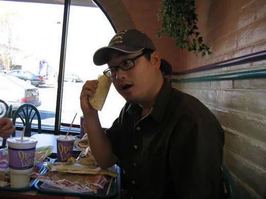 这家博物馆专门收藏失败品，比如锤子T1、诺基亚和可口可乐。