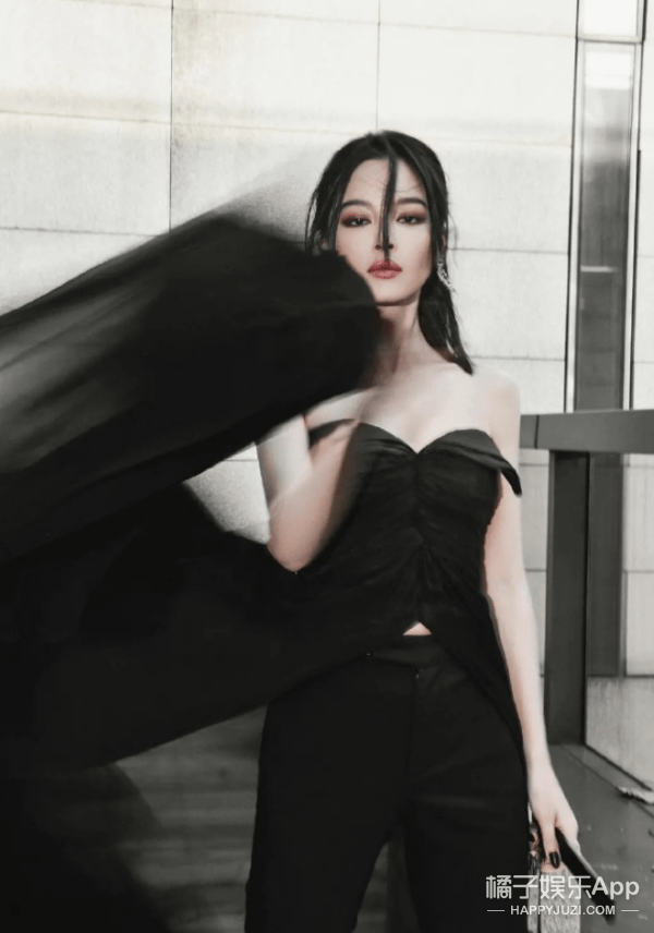 蔡徐坤王琳凯造型没灵魂？张云龙气质审美双赢，蔡徐坤扳指好评如潮？