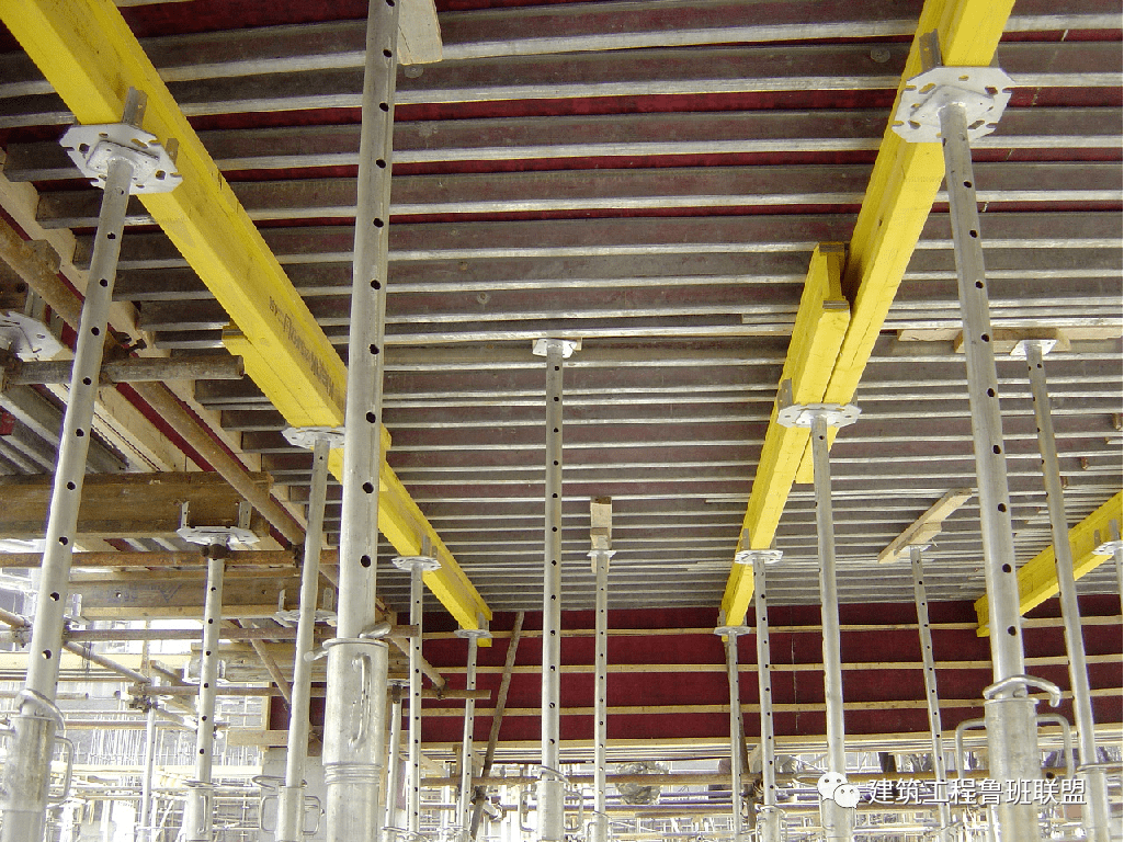 如何合理"早拆模"?四种做法!_模板