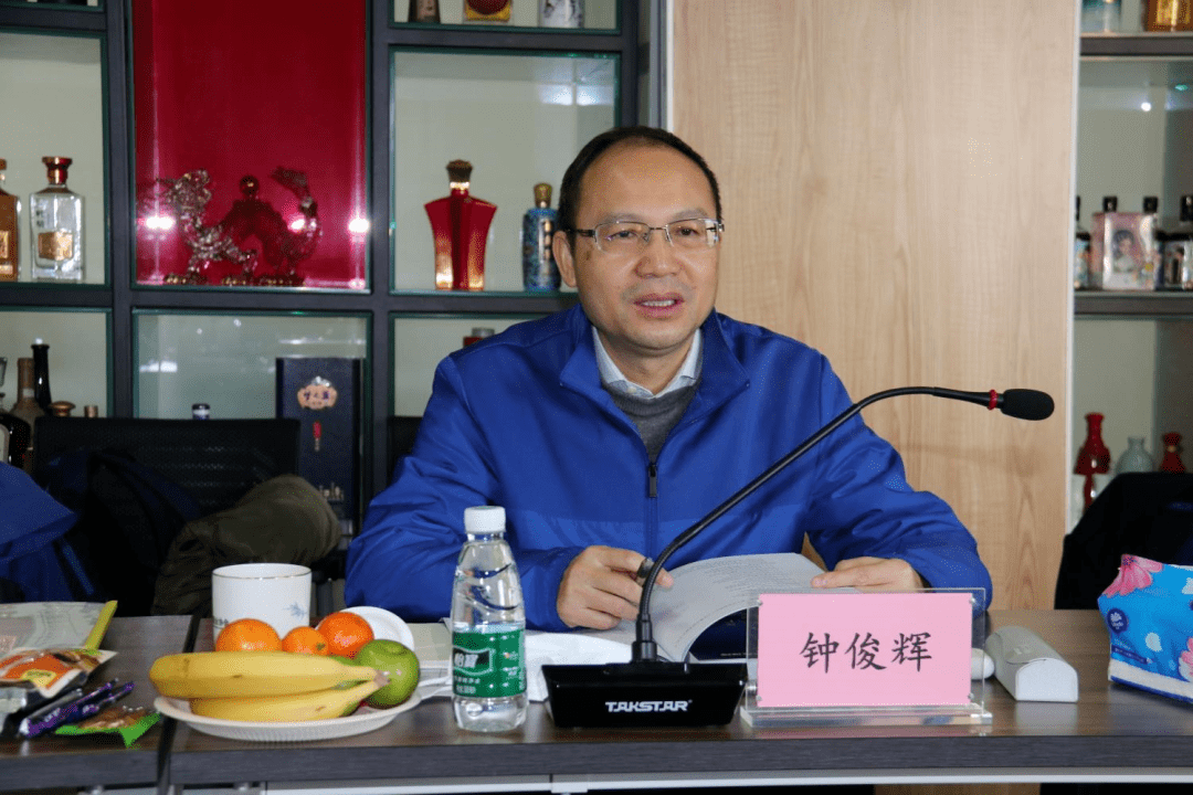 华润雪花啤酒"消费升级下的啤酒瓶设计与质量保障关键