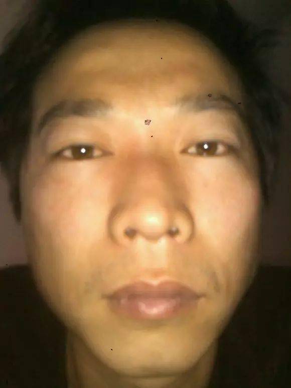 眉毛压眼,贫穷一生!_面相