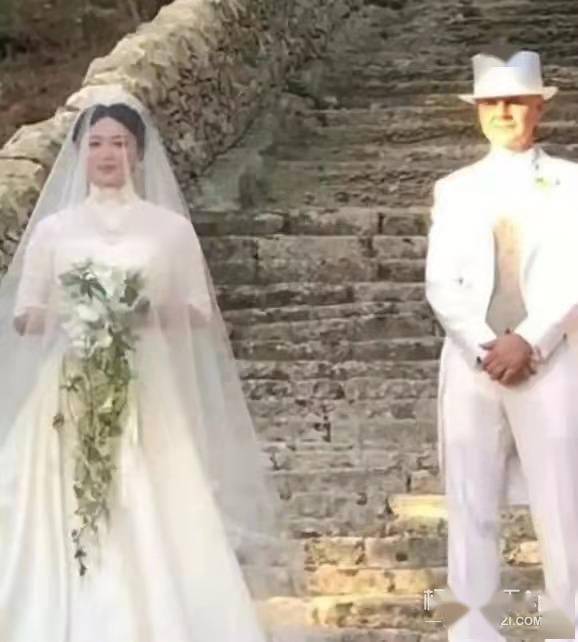 八卦爆料|还记得金星领养的三个孩子吗？他们已经长这么大了！