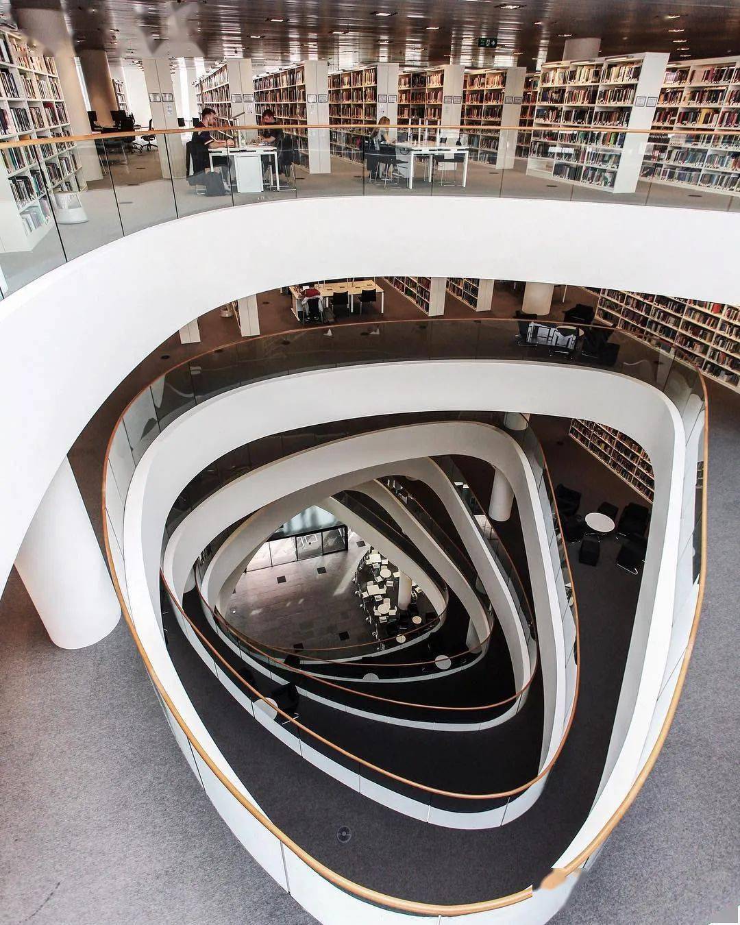 ins上最火的10个英国大学图书馆!曼大第二,kcl第三