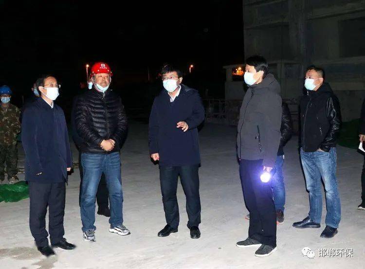 党政领导抓环保 | 馆陶县委书记王立伟夜查建筑工地大气污染防治工作