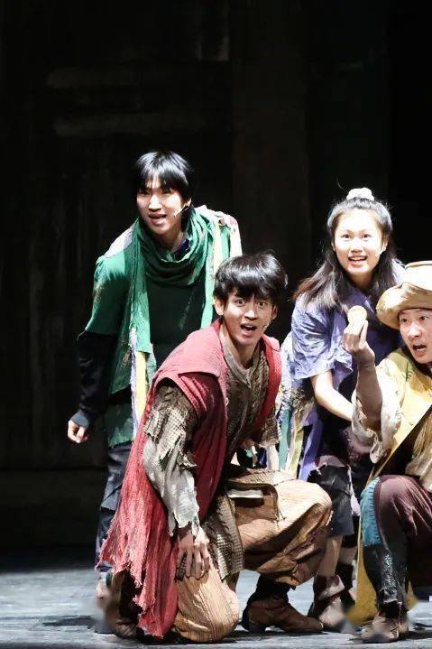 王子与乞丐 | "亚洲百老汇"四季剧团音乐剧精彩幕后_身份