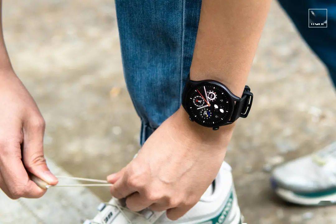 Amazfit GTR 3 Pro 体验：两周一充，千元售价，还新增了血压筛查