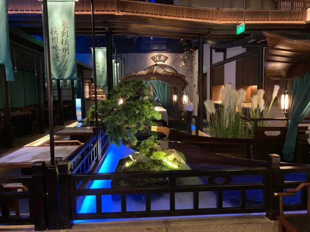 139元抢谭家弄堂4人餐东坡仔排杭三鲜石锅鱿鱼沃豆腐谭家酥鱼干锅