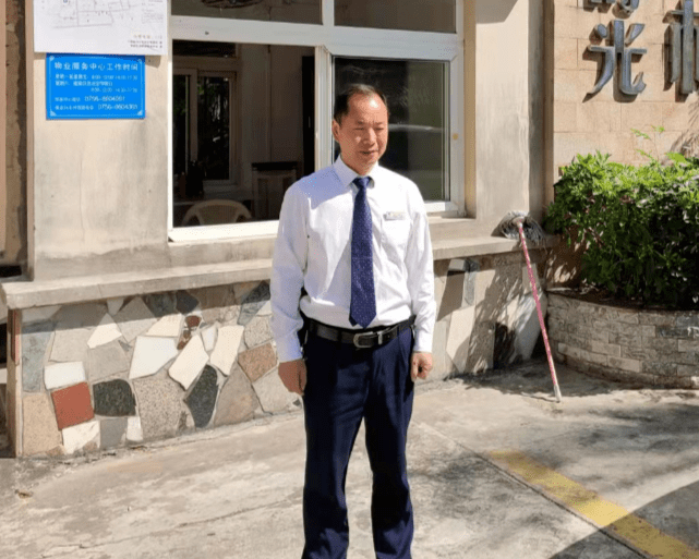 保安员, 是我们身边"最熟悉的陌生人"…… 每天, 我们与他们擦肩而过