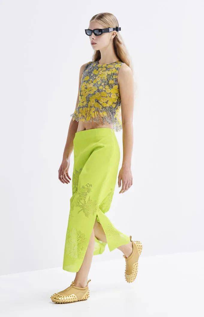 色调 2022春夏女装流行色T台分析