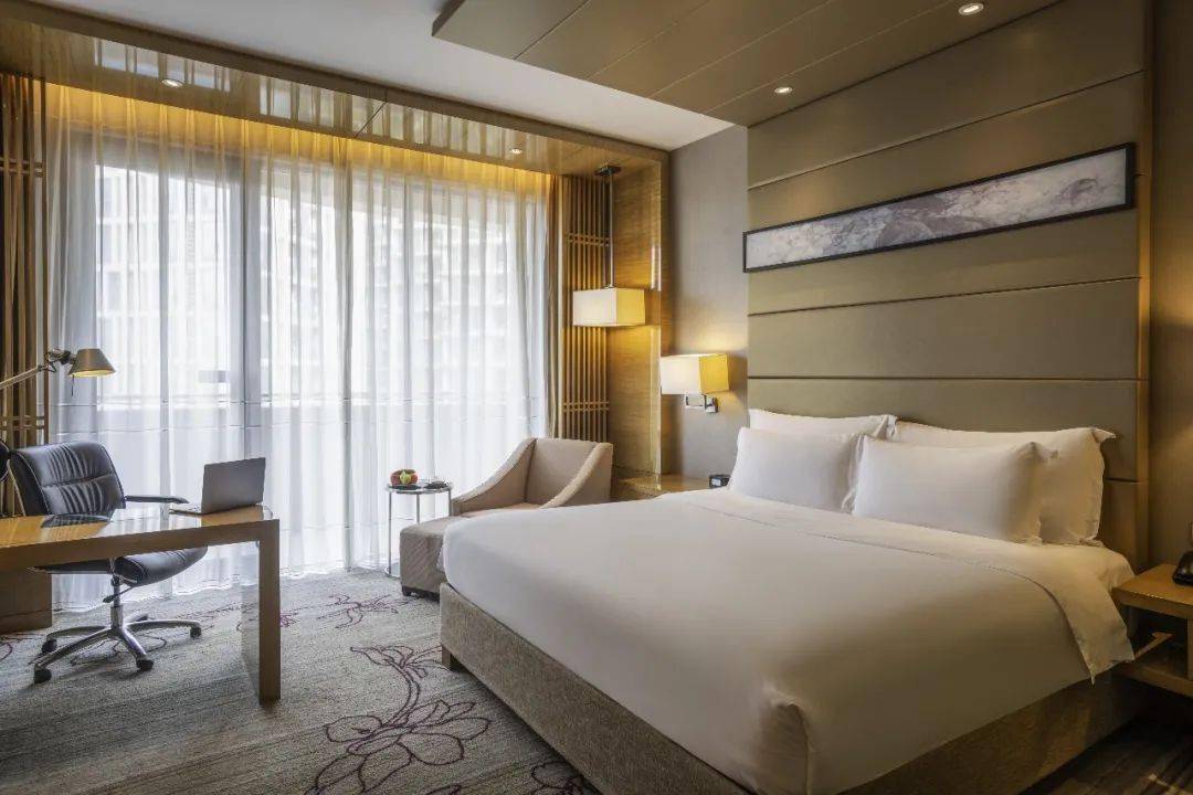 周末专场寻味顺德699元起享佛山顺德铂尔曼酒店高级客房1晚2大1小豪华