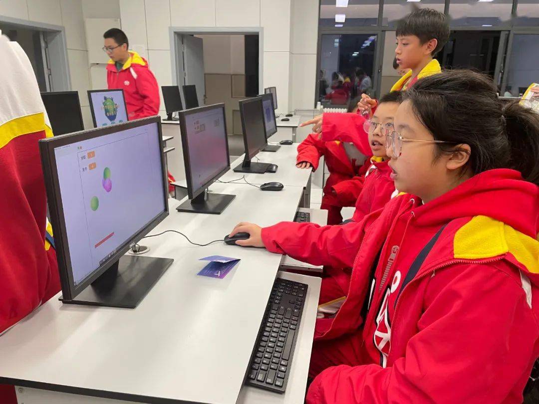 沉浸式科创节!李端棻中学第三届科创节火热打卡中