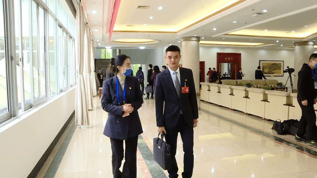 优秀来认识一下来宾85后党代表李富权