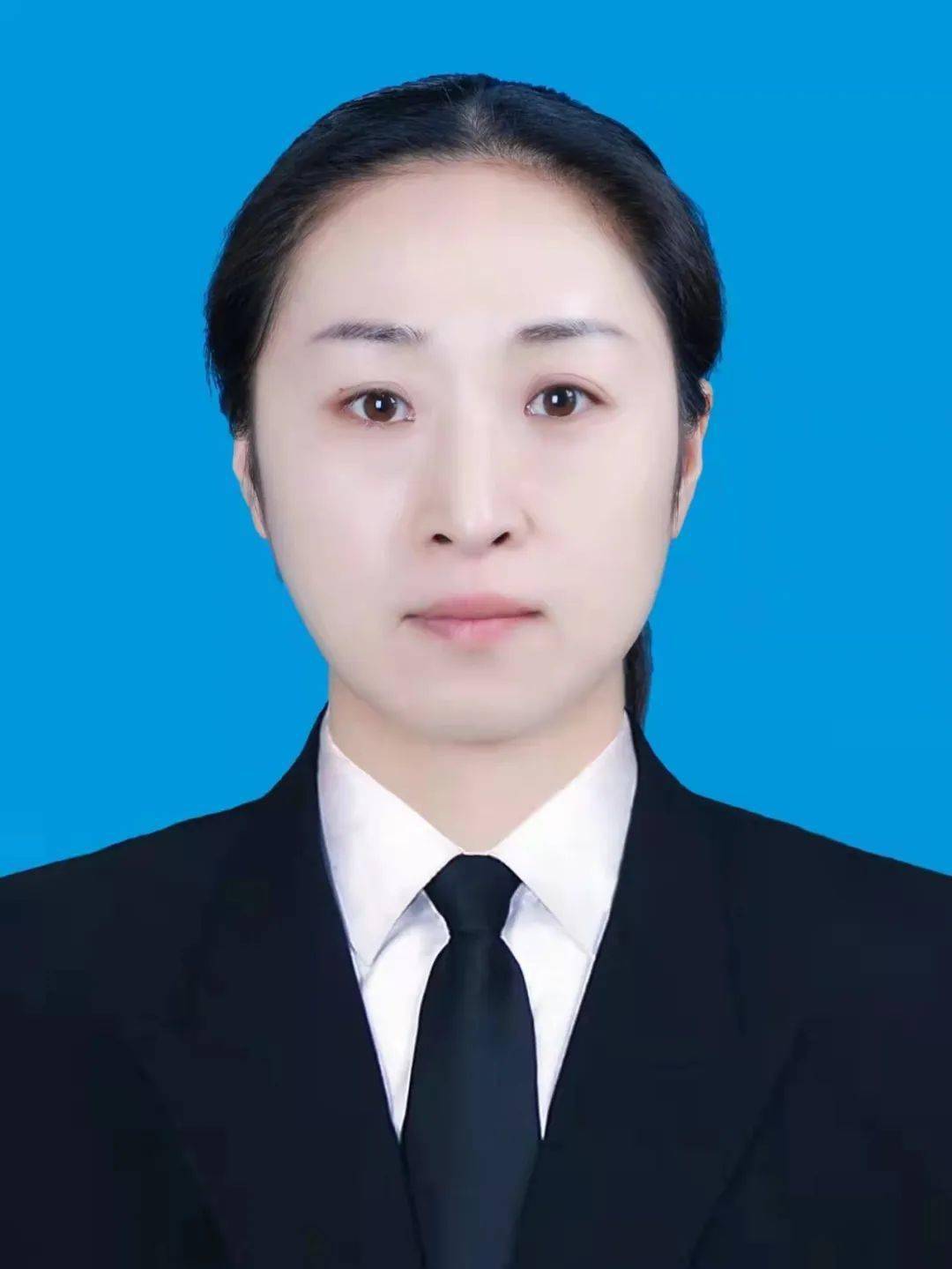 1985年7月生,党校研究生学历,中共党员,现任务川自治县人民政府副县长