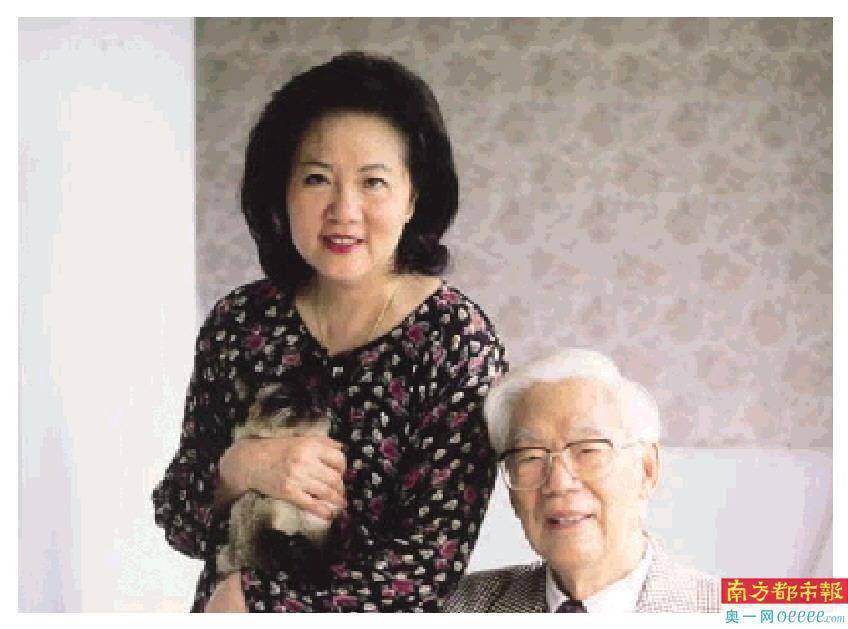 柏杨生前和张香华的合影.