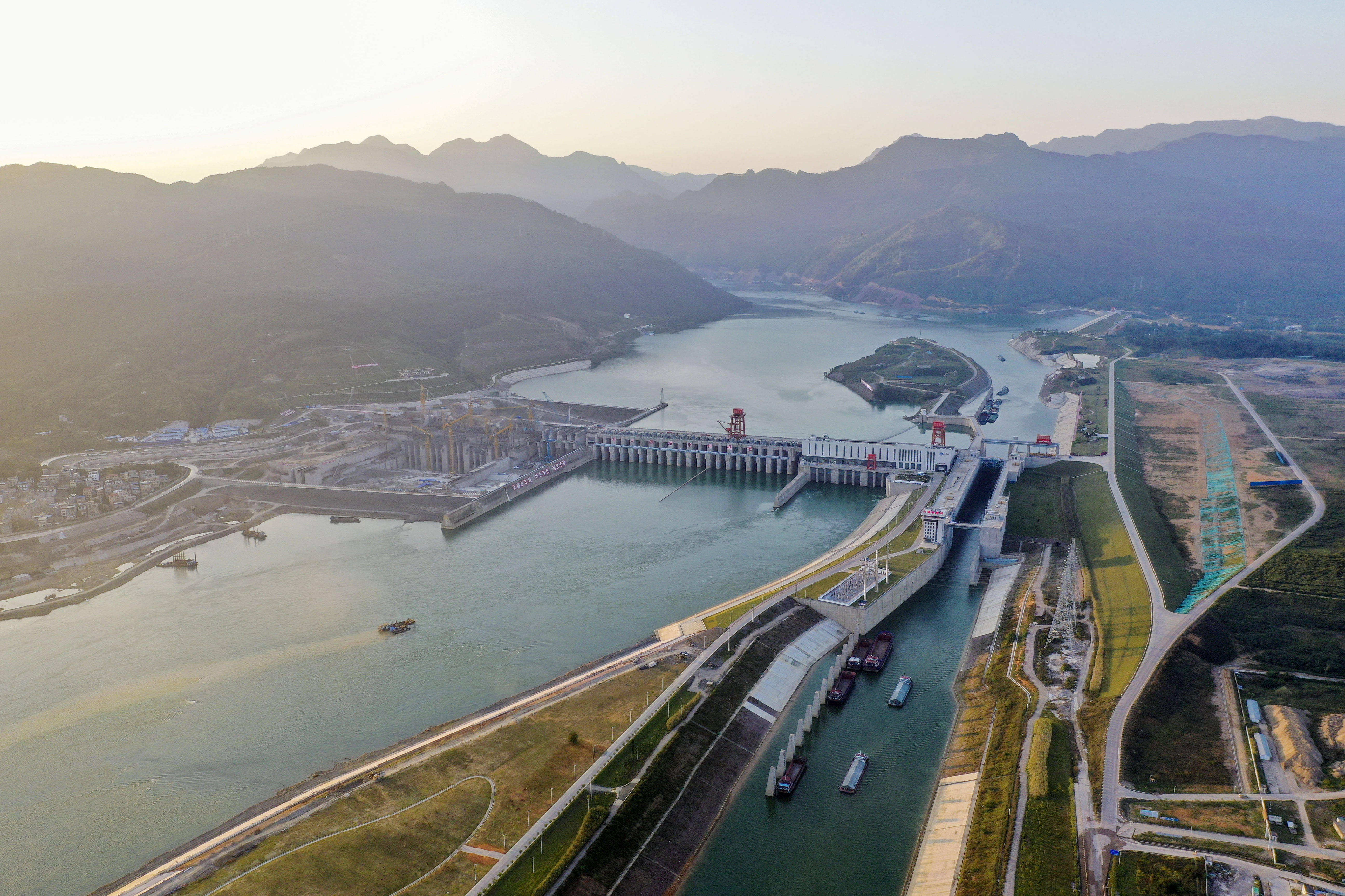 大藤峡水利枢纽建设双鱼道保护流域水生态_黔江_通道_坝仿