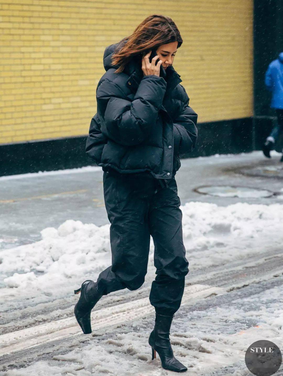 潮流穿搭冬季羽绒服便宜带帽子 74e79efe21bc441993d6f46eb9063558.jpeg