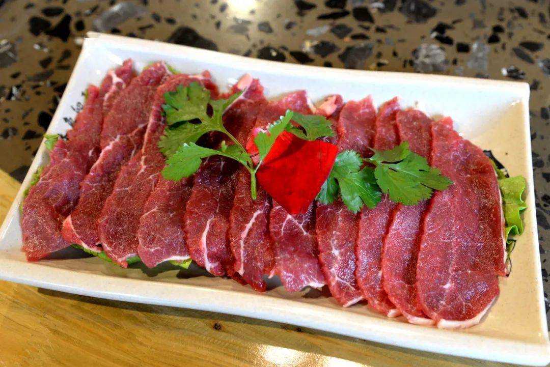 大刀腰片,麻辣排骨,贡菜丸子.