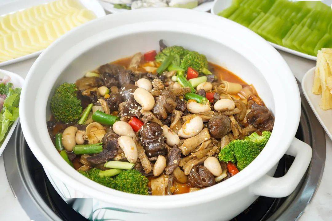 沙井这家自带美颜的甲鱼滋补锅味道超正第一口我就沦陷了