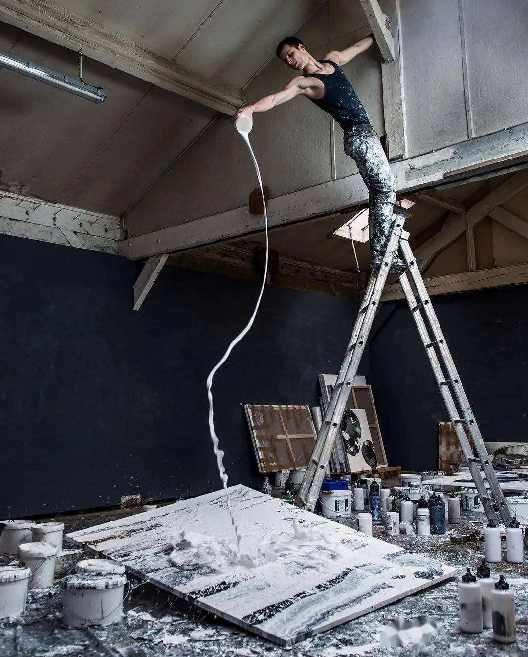 Silv|我喜欢他艺术作品中对神秘、哲学、诗意的反思…