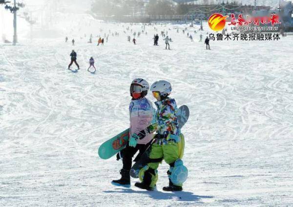 滑雪场|组图丨乌鲁木齐市民热情参与冰雪运动助力冬奥