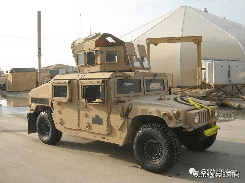 从种类上看的话,从装甲车到飞机都没少买.